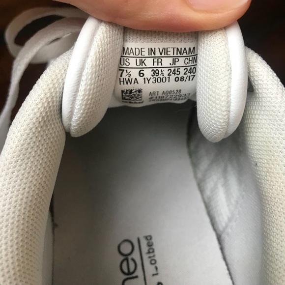 Adidas shoes - Picture 6 of 7